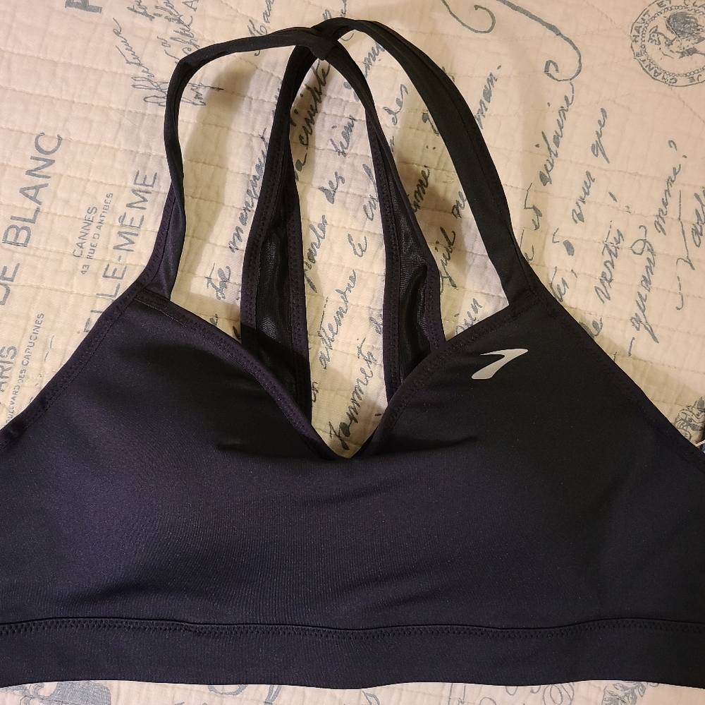 NWT Brooks Uprise Sports Bra - Black